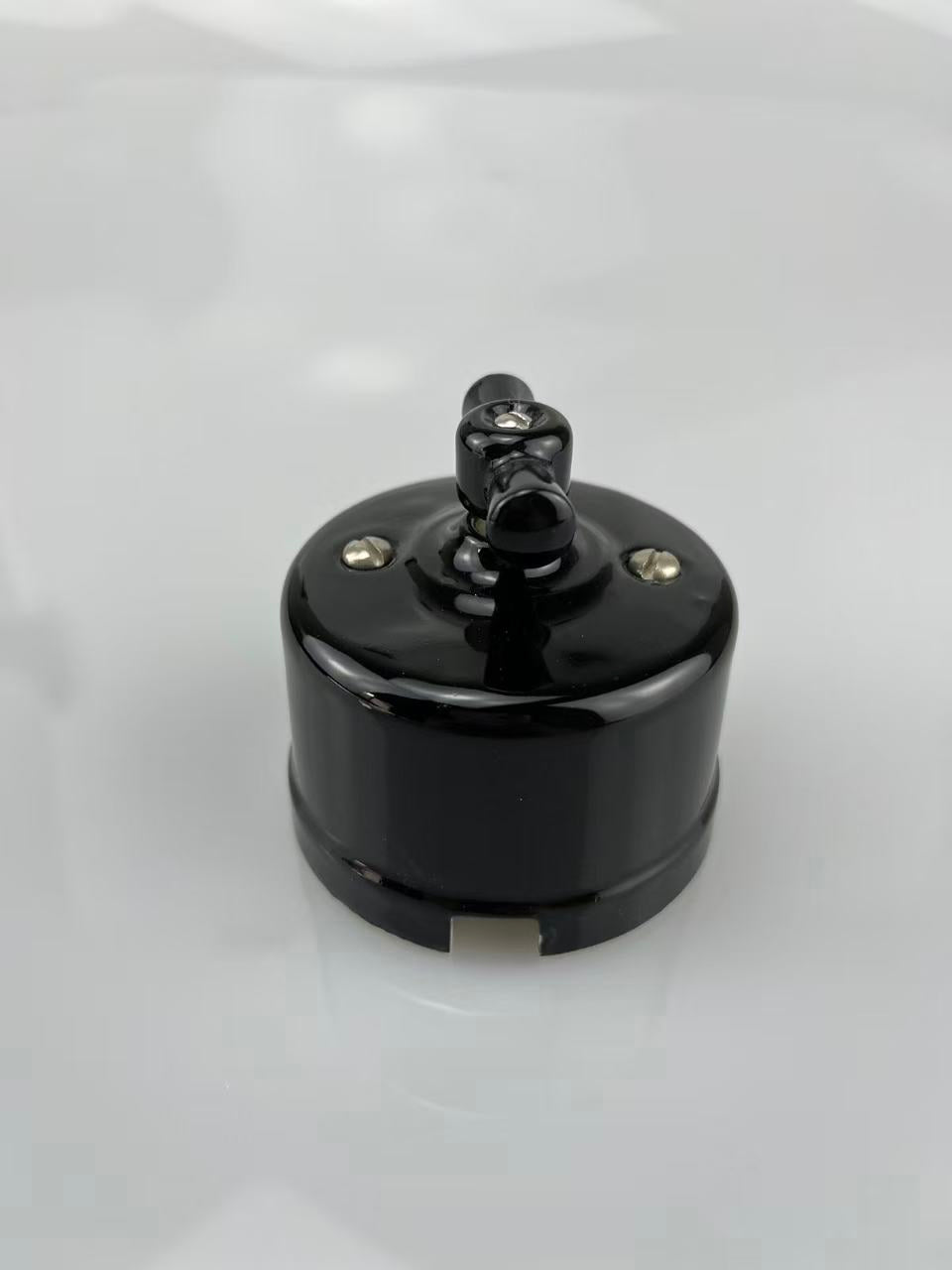 CERLUME Surface-Mounted Ceramic Intermediate Rotary Switch – Black