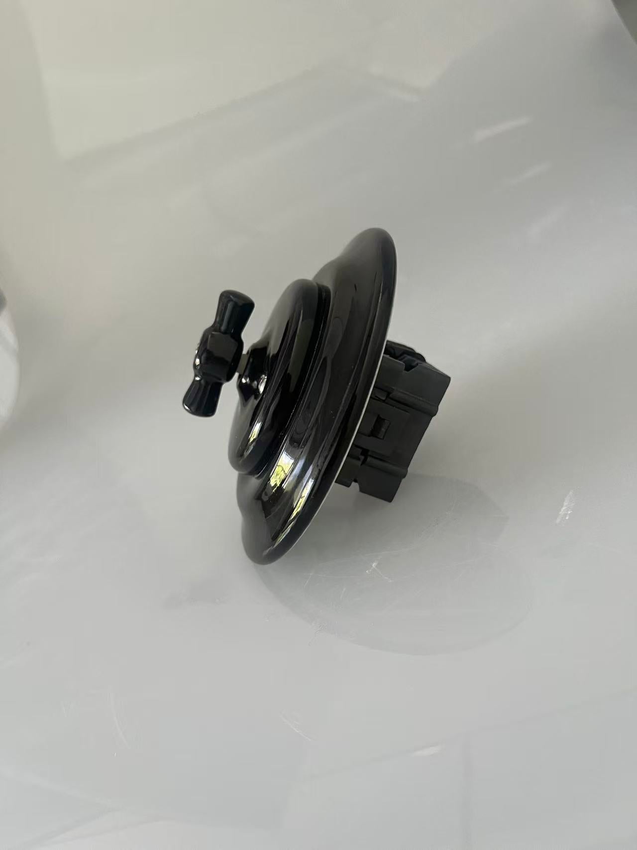 CERLUME Flush-Mounted Ceramic Intermediate Rotary Switch – Black