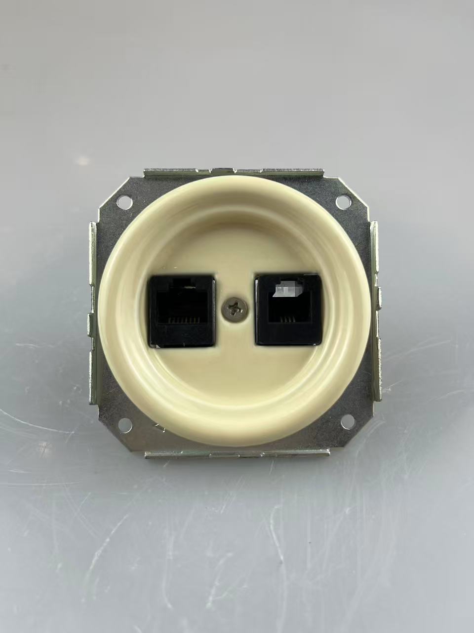 CERLUME Flush-Mounted Ceramic Data/Telephone Socket, WAN+LINE