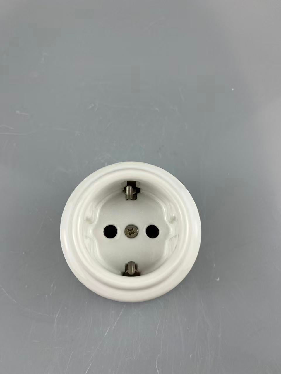 CERLUME Surface-Mounted Ceramic Schuko Socket, Without Safety Shutters – White